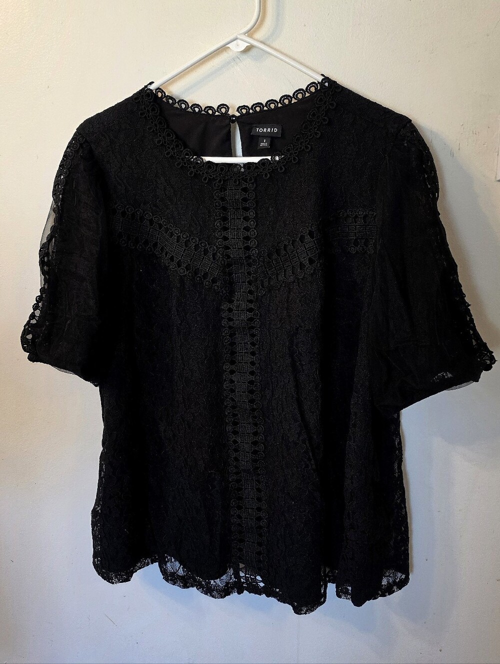 Torrid Lace Puff Sleeve Blouse Sz 1
